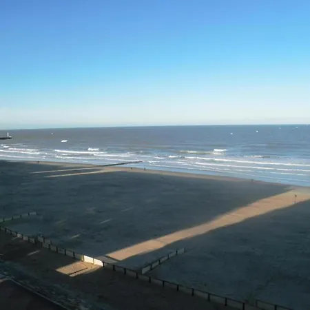Flat In Belgium Near Sea Dyke & Town Center Blankenberge
