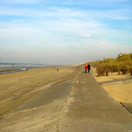Appartement Flat In Belgium Near Sea Dyke & Town Center Blankenberge