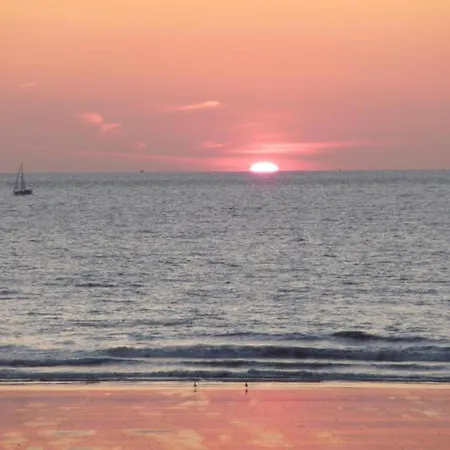 Flat In Belgium Near Sea Dyke & Town Center * Blankenberge