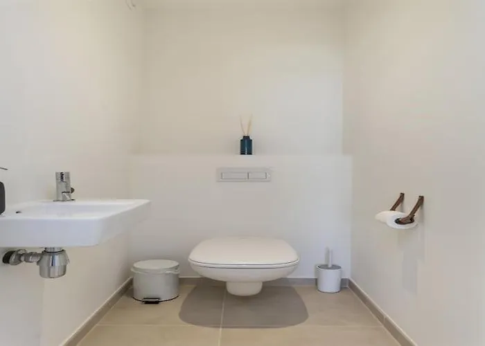 Flat In Belgium Near Sea Dyke & Town Center Διαμέρισμα *