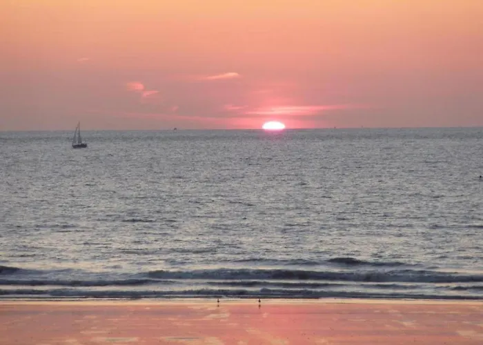 Flat In Belgium Near Sea Dyke & Town Center * Blankenberge